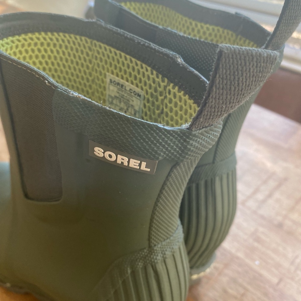 Sorel Joan Rain Chelsea Ankle Bootie Rubber Women's Olive Green Wedge Boots  8 - Picture 6 of 15
